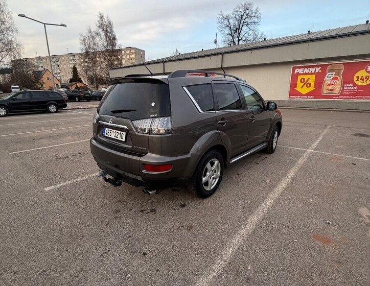Mitsubishi Outlander SUV / Terénní 0,0 0