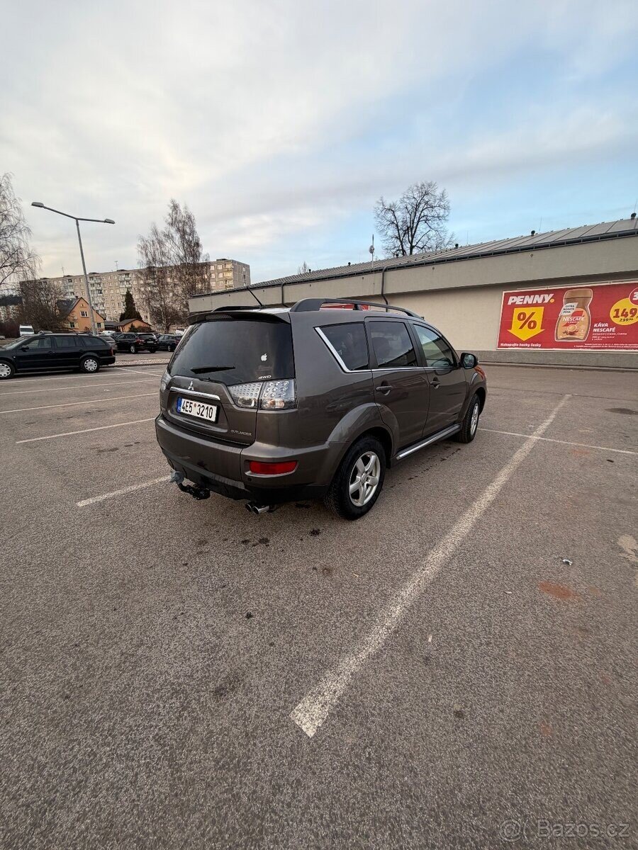 Mitsubishi Outlander SUV / Terénní 0,0 0