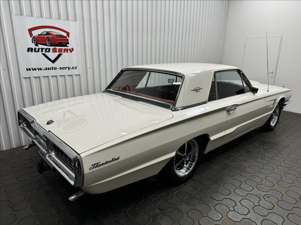 Ford Thunderbird