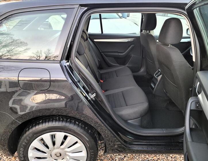 Škoda Octavia 16