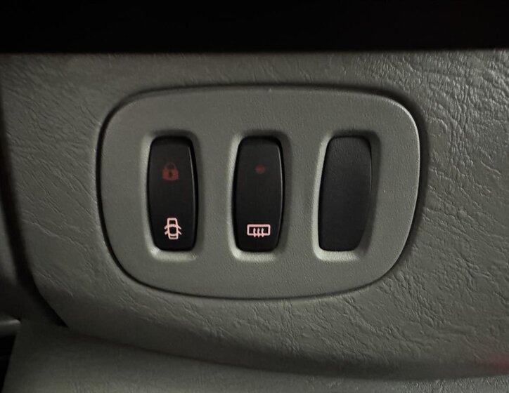 Opel Vivaro Kombi 2,5 l 107 kw