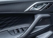 MG HS SUV / Terénní 1,5 l 125 kw