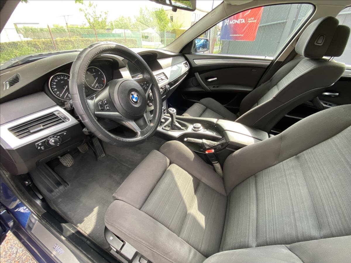 BMW Řada 5 Kombi 3,0 l 145 kw
