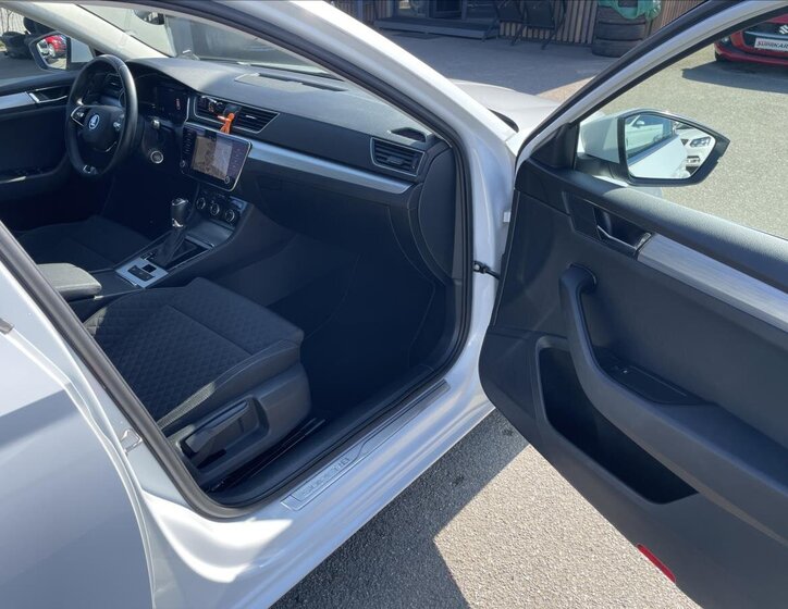 Škoda Superb Kombi 2,0 l 110 kw