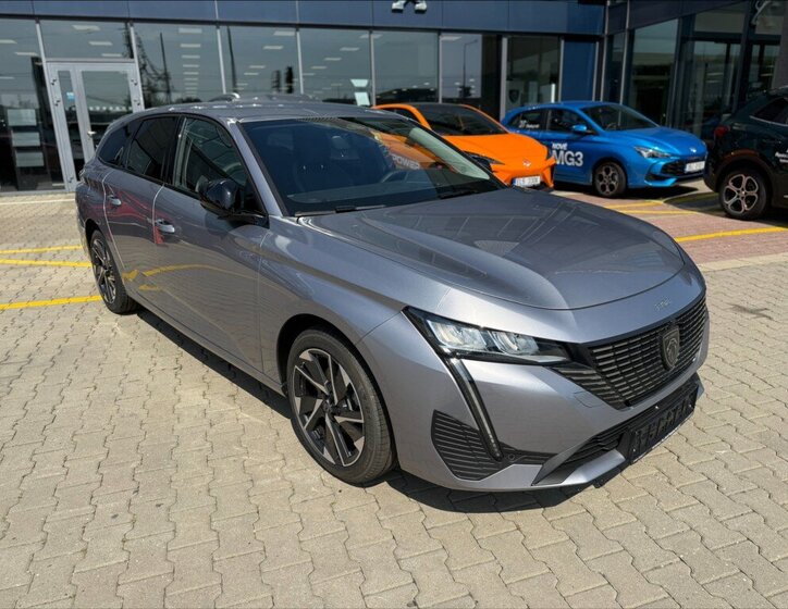 Peugeot 308 Kombi 1,2 l 96 kw