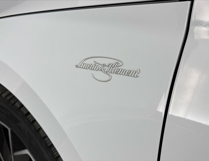 Škoda Superb Sedan / Limuzína 1,4 l 160 kw