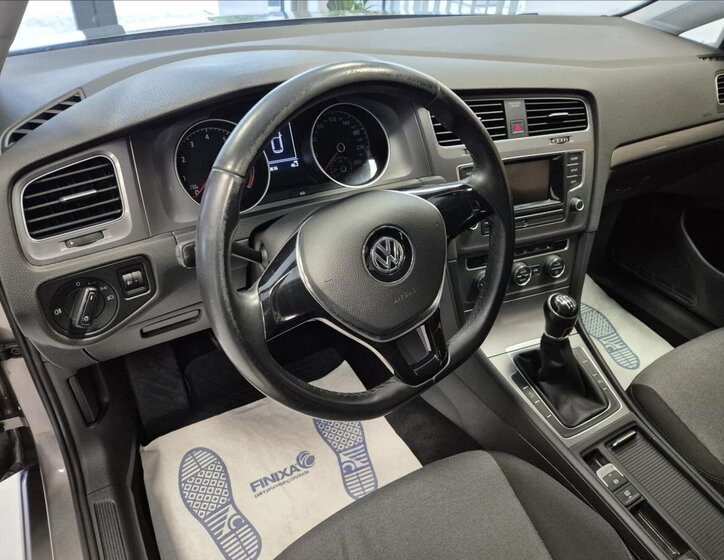 Volkswagen Golf Hatchback 1,2 l 81 kw