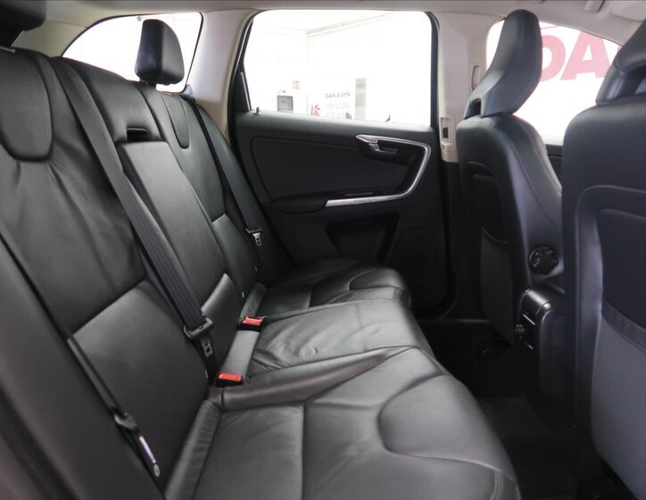 Volvo XC60 13