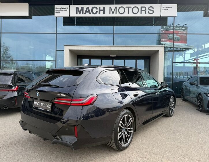 BMW Řada 5 Kombi 3,0 l 210 kw