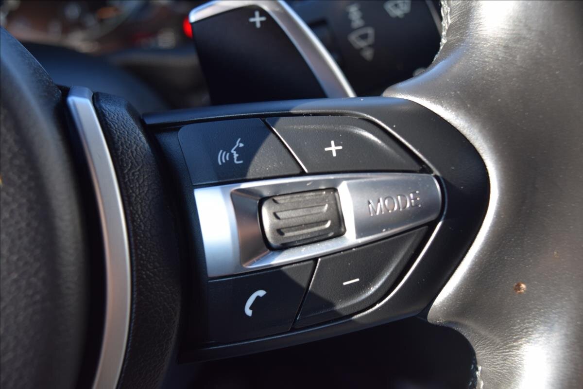 BMW X4 Sedan 2,0 l 140 kw