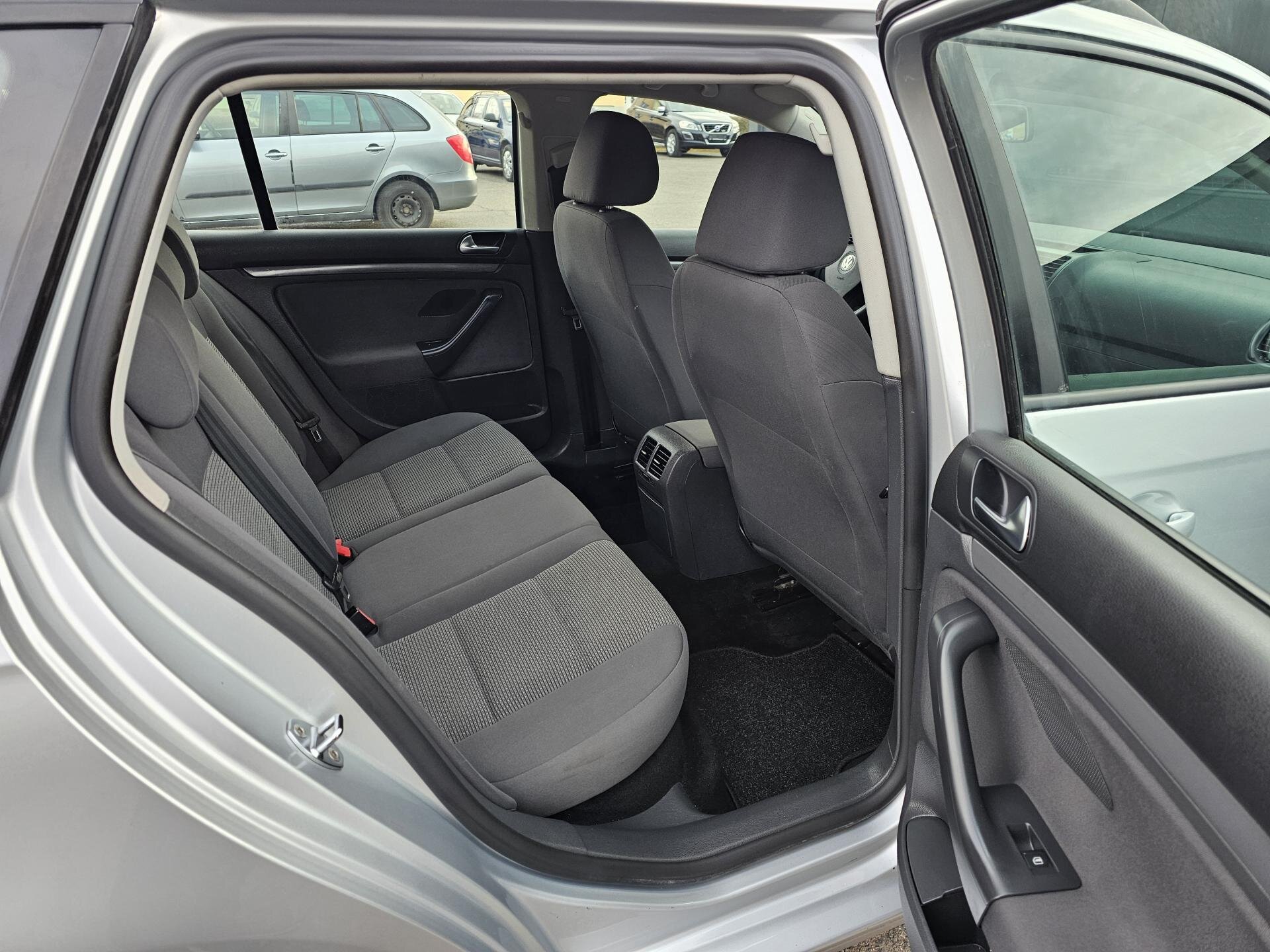 Volkswagen Golf Kombi 2,0 l 77 kw