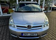 Toyota Corolla Verso 2