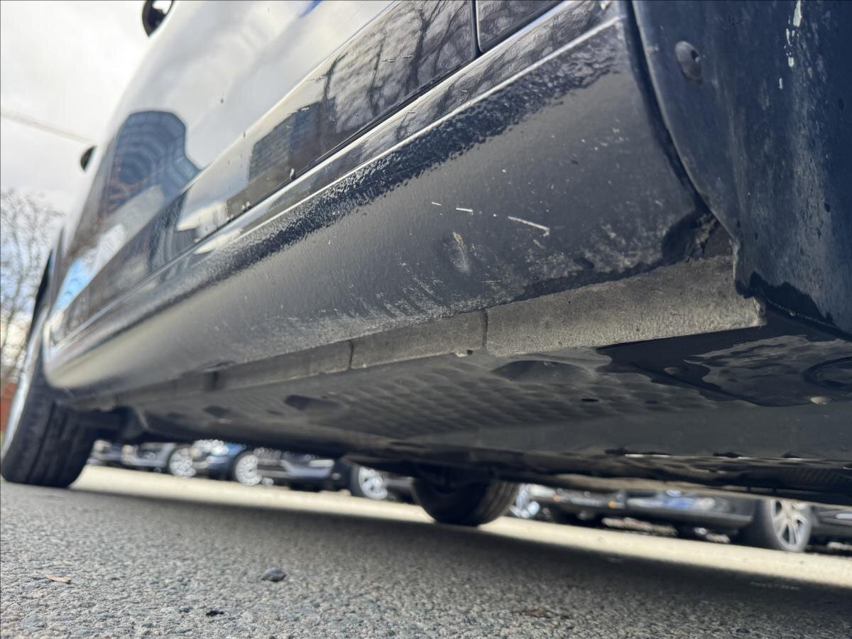 Volkswagen Golf Hatchback 1,6 l 77 kw