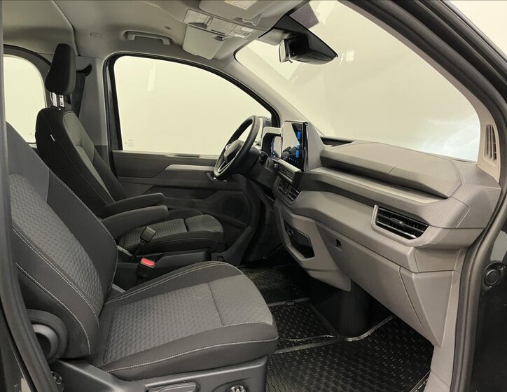 Volkswagen Caravelle Kombi 2,0 l 110 kw