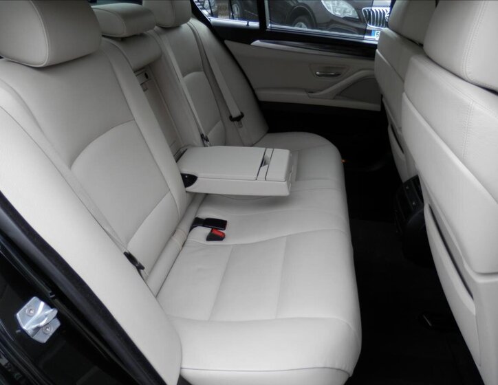 BMW Řada 5 Sedan 3,0 l 230 kw