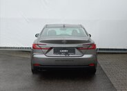 Toyota Camry Sedan / Limuzína 2,5 l 137 kw