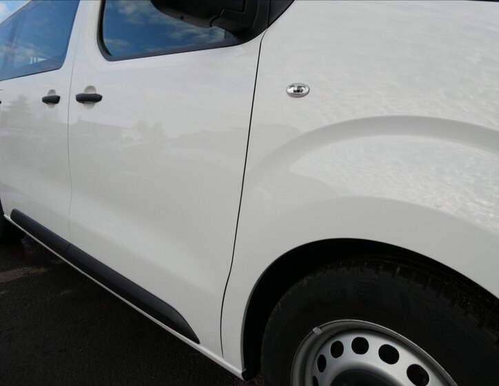 Peugeot Expert Kombi 1,5 l 88 kw