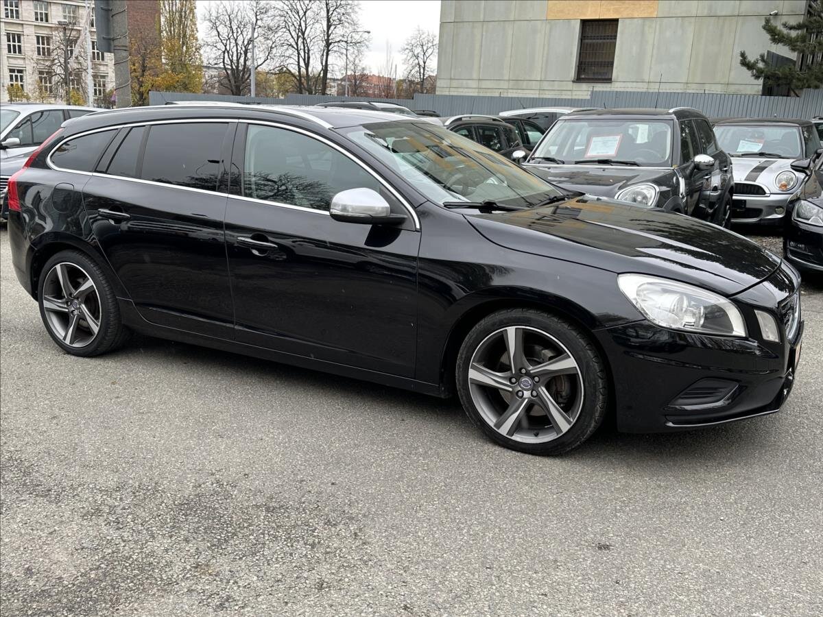 Volvo V60 Kombi 2,4 l 158 kw