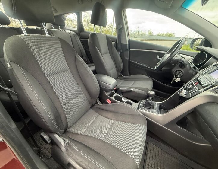 Hyundai i30 Kombi 1,6 l 81 kw