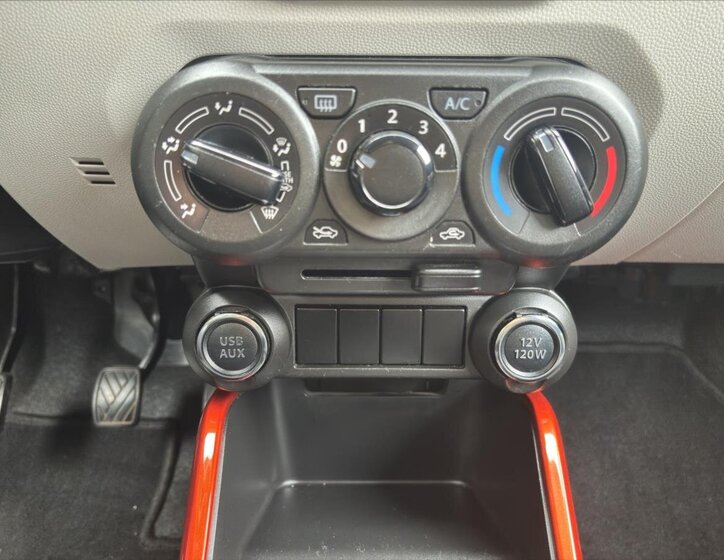 Suzuki Ignis Hatchback 1,2 l 66 kw