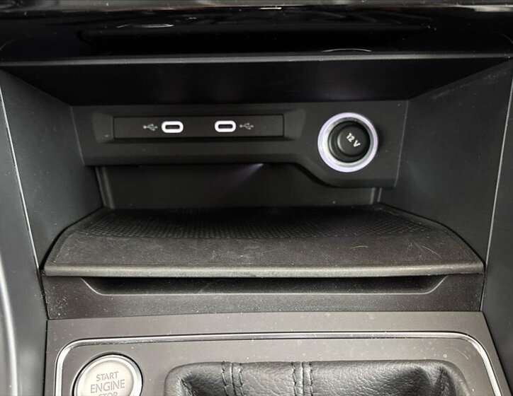 Volkswagen Touran MPV 1,5 l 110 kw