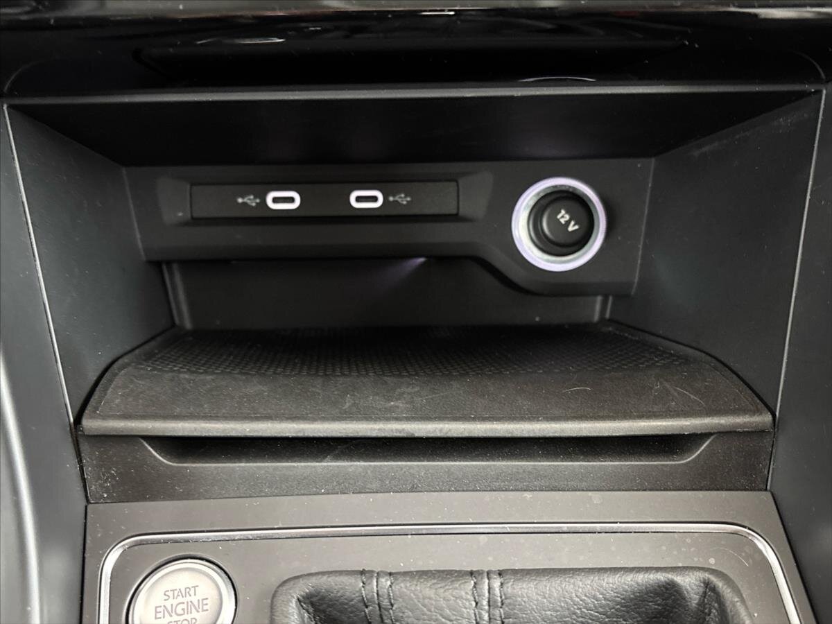 Volkswagen Touran MPV 1,5 l 110 kw