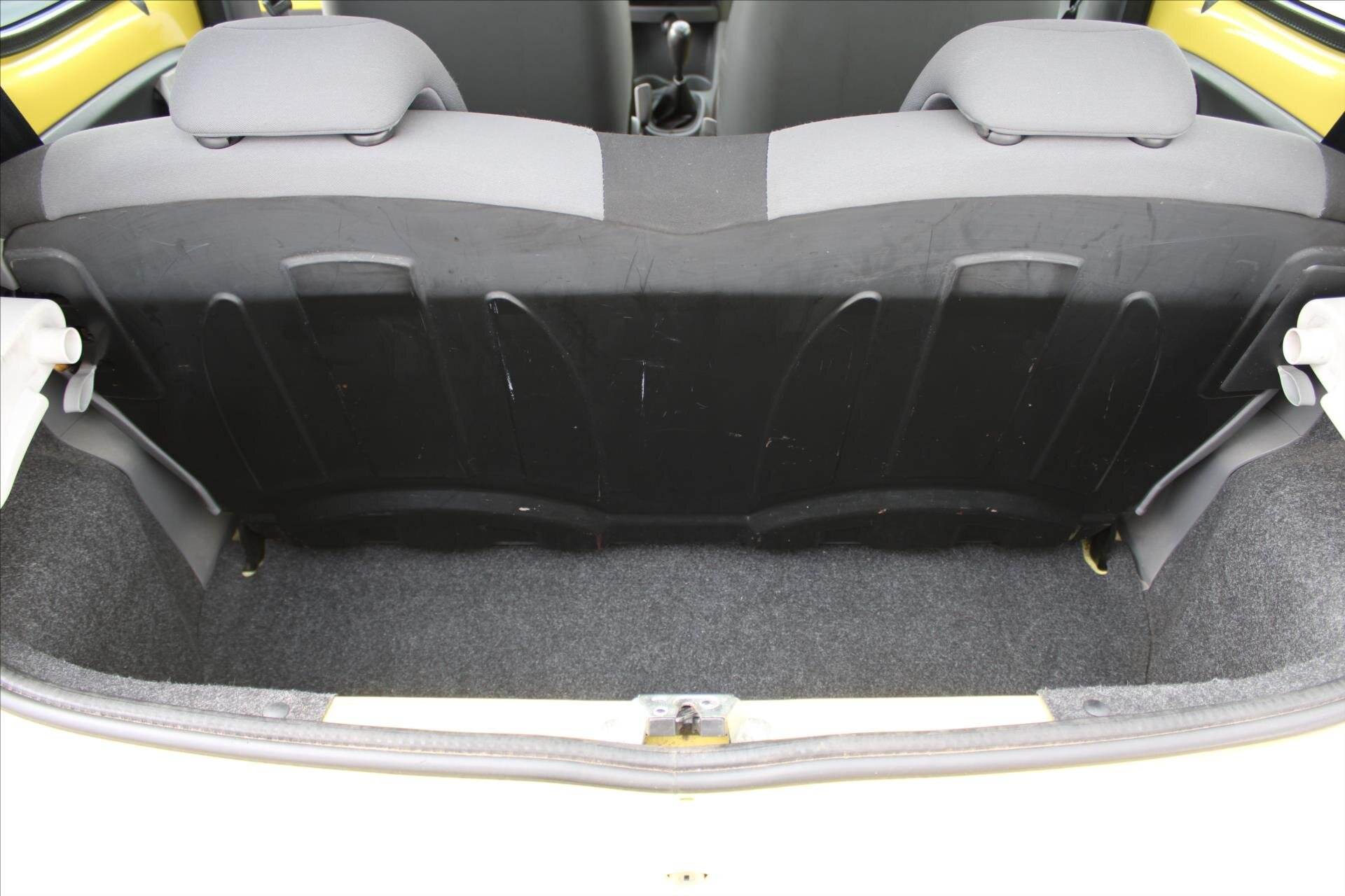 Peugeot 107 Hatchback 998,0 50 kw