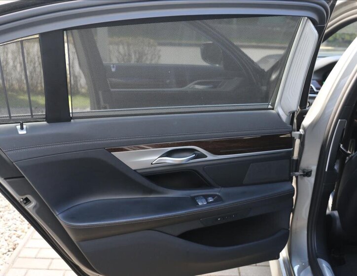 BMW Řada 7 Sedan / Limuzína 3,0 l 294 kw