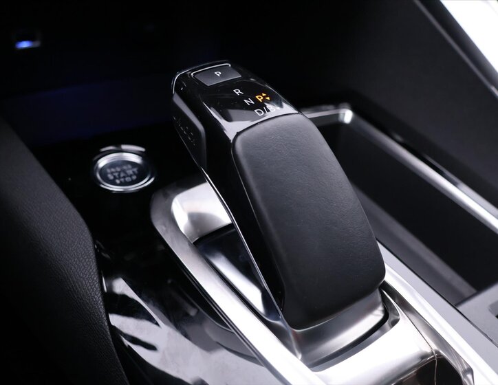 Peugeot 3008 SUV / Terénní 1,6 l 133 kw