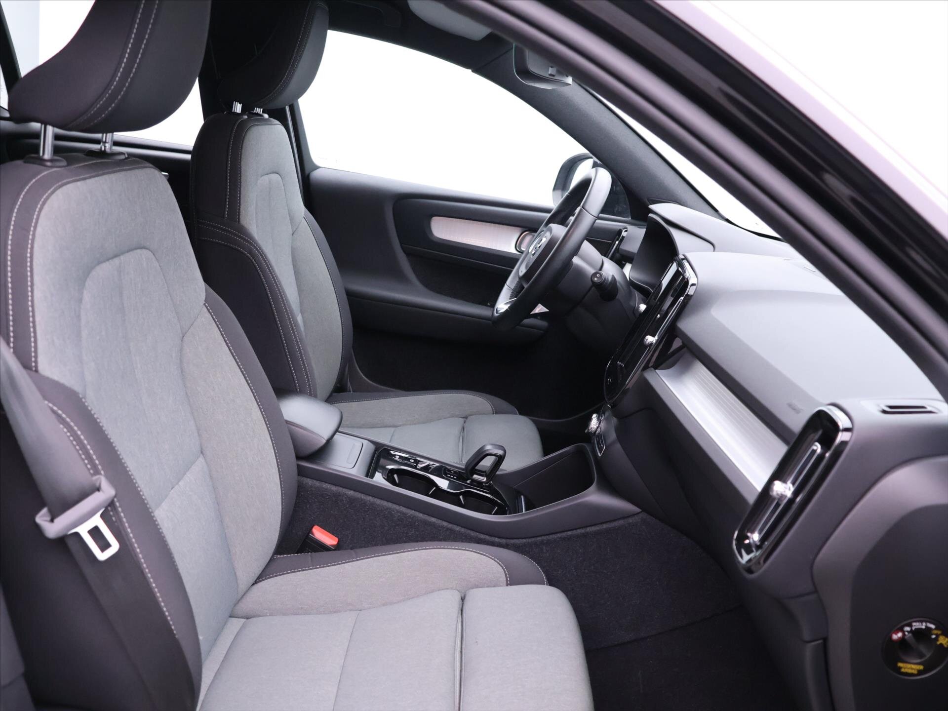 Volvo XC40 SUV 2,0 l 145 kw