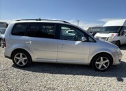 Volkswagen Touran 4