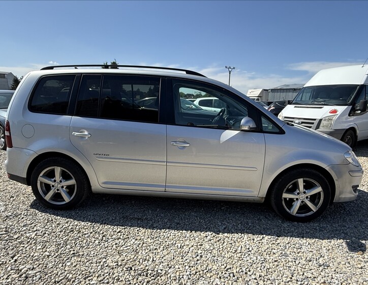 Volkswagen Touran 4