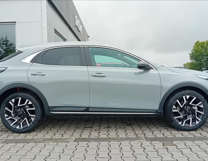 KIA XCeed 4