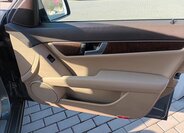 Mercedes-Benz Třídy C Kombi 2,1 l 100 kw