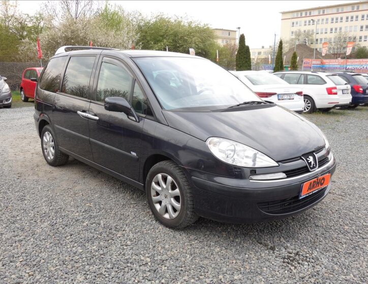 Peugeot 807 MPV 2,2 l 94 kw