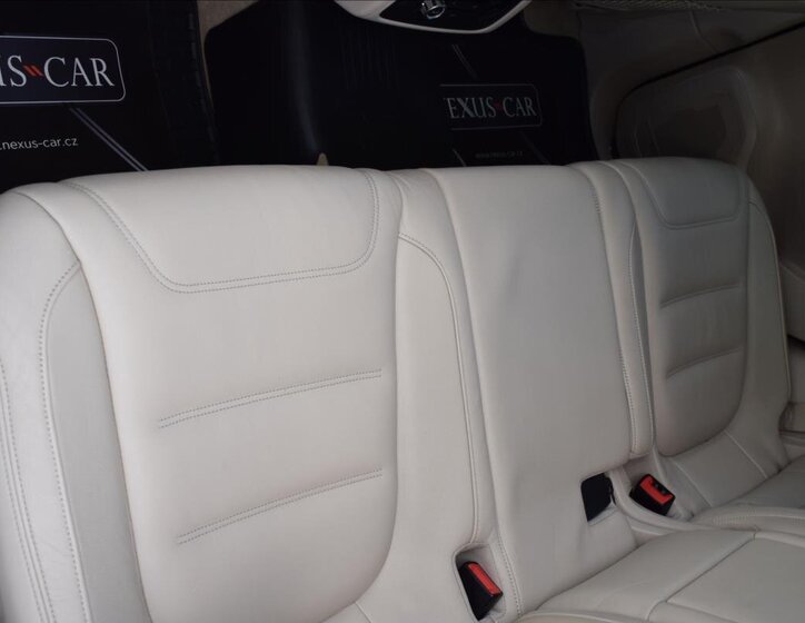 Volkswagen Touareg 19