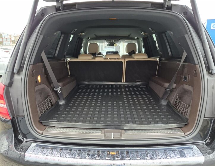 Mercedes-Benz GLS SUV / Terénní 3,0 l 190 kw