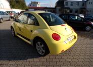 Volkswagen New Beetle 4