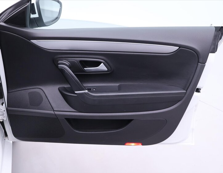 Volkswagen CC Sedan / Limuzína 2,0 l 130 kw