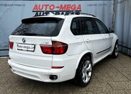 BMW X5 Kombi 3,0 l 180 kw