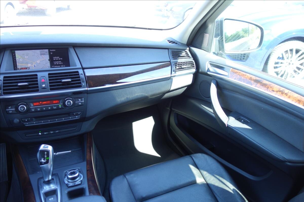 BMW X5 SUV / Terénní 3,0 l 225 kw
