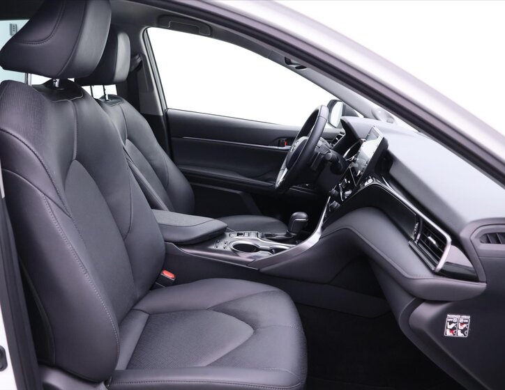 Toyota Camry Sedan / Limuzína 2,5 l 131 kw