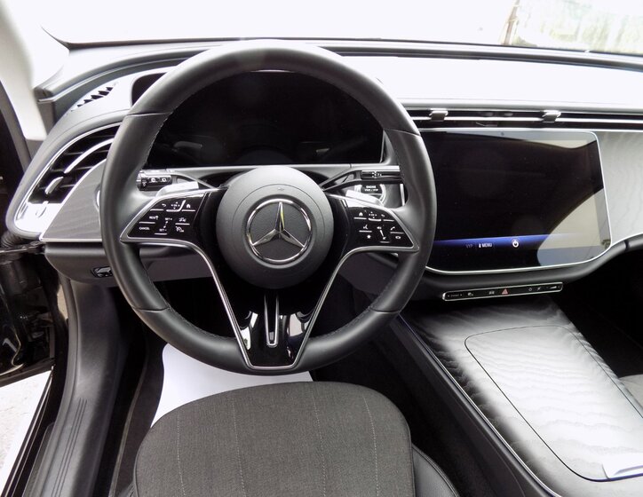 Mercedes-Benz Třídy E 24