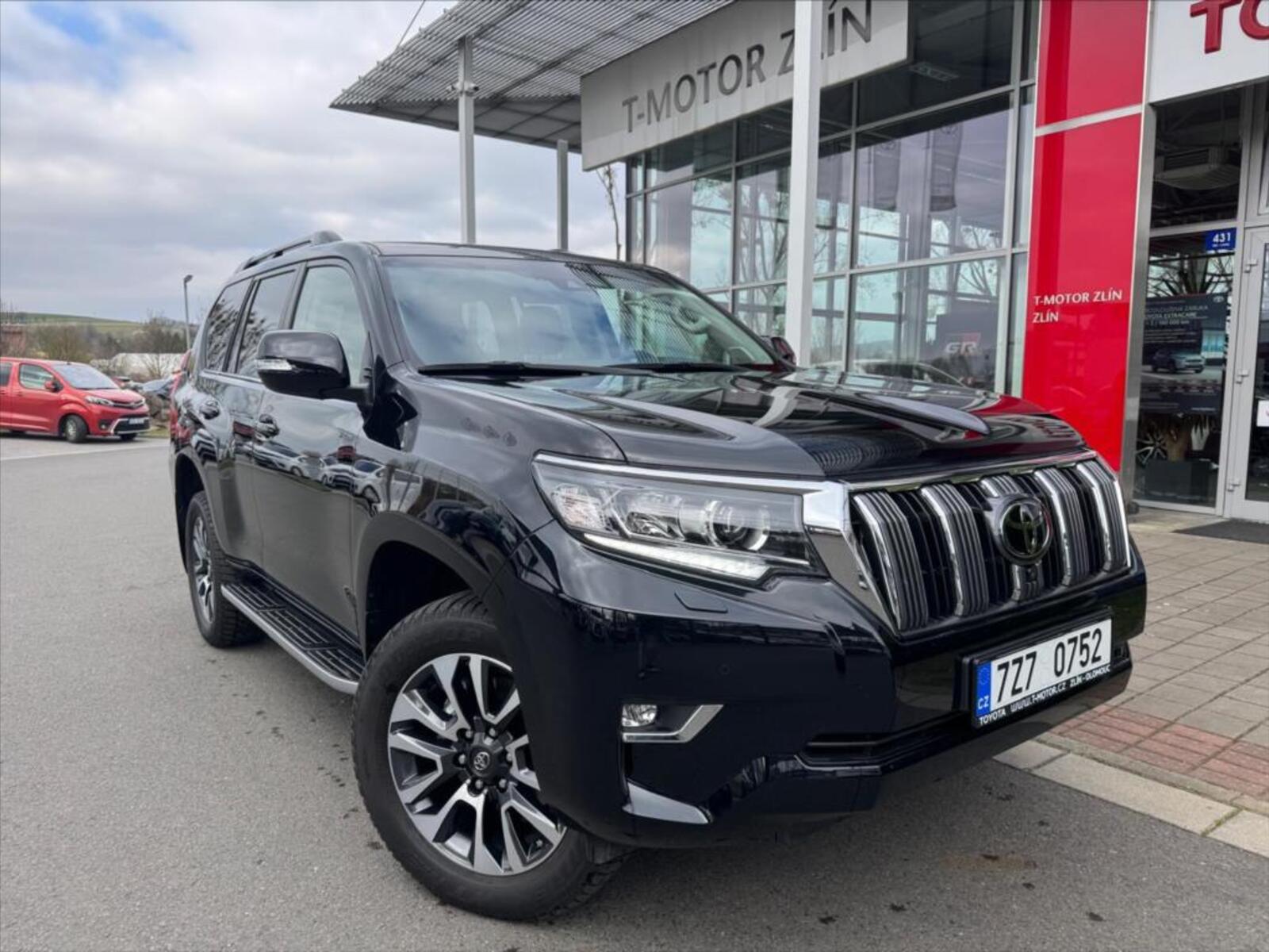 Toyota Land Cruiser 1