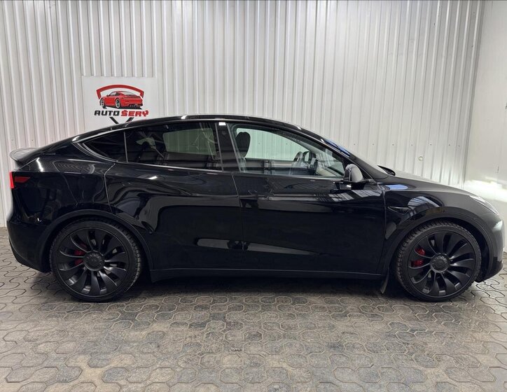 Tesla Model Y SUV 0,0 393 kw