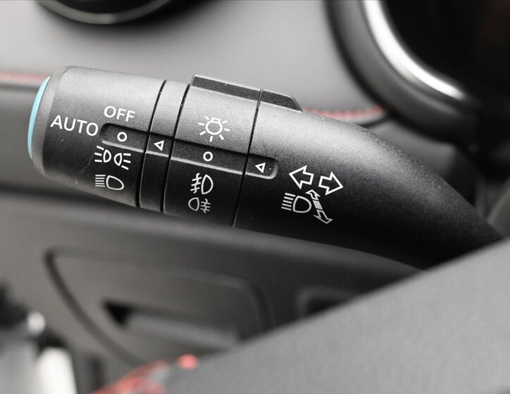 MG EHS SUV / Terénní 1,5 l 119 kw