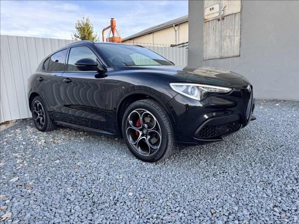 Alfa Romeo Stelvio SUV 2,0 l 206 kw