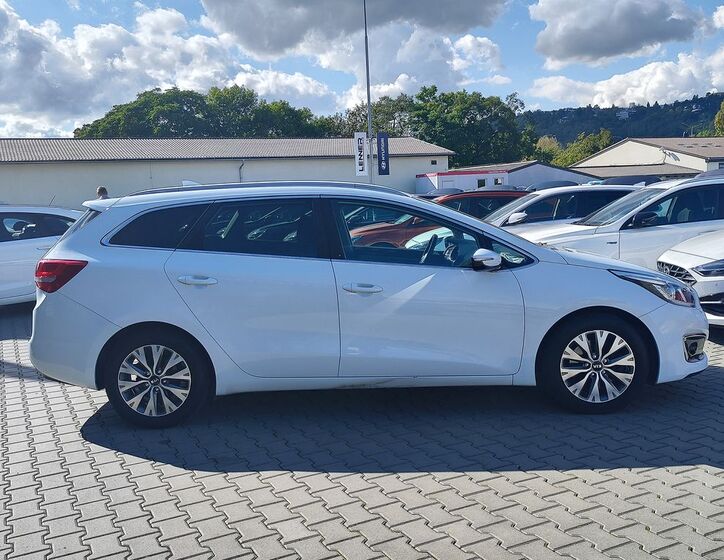 KIA Ceed 4