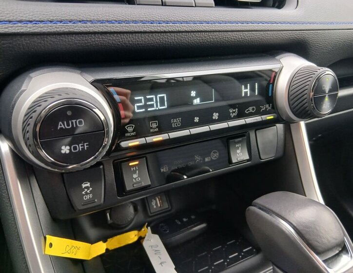 Toyota RAV4 SUV 2,5 l 131 kw