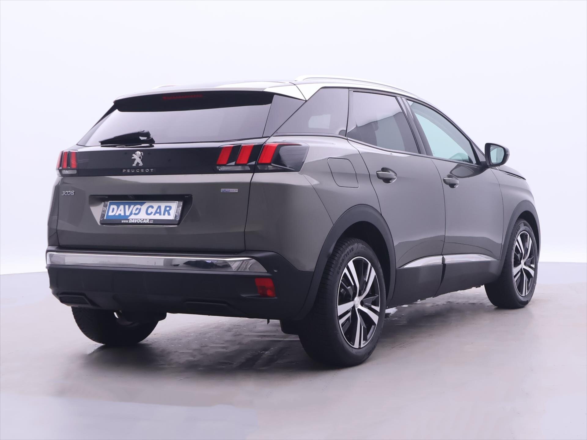 Peugeot 3008 SUV 1,2 l 96 kw